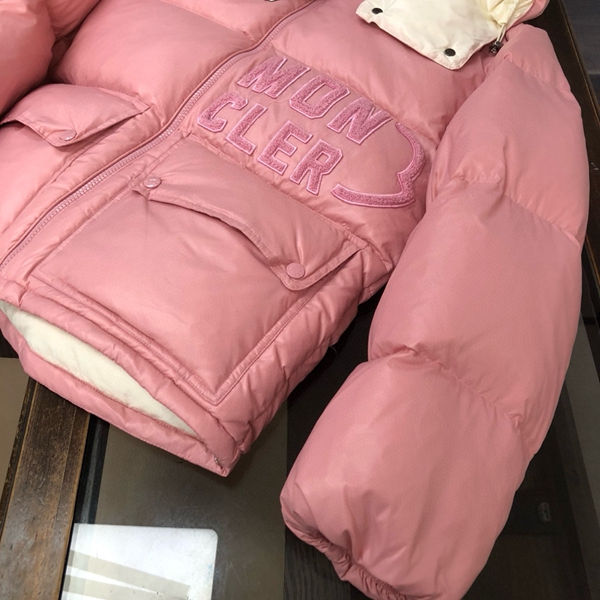 ハイクオリティダウンジャケット素材ディテール